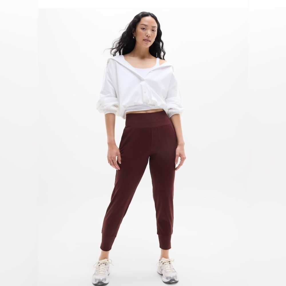 NWT Athleta Venice Garnet Jogger size XS